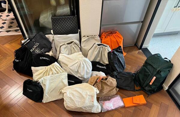 独山子区回收奢侈品衣服.jpg